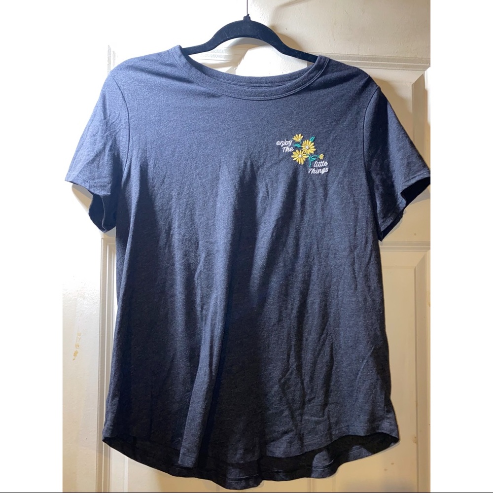 ✨Old Navy T-shirt!✨